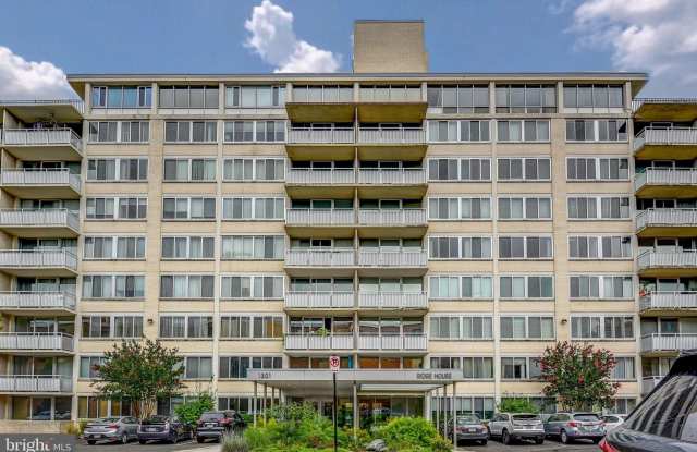1301 S ARLINGTON RIDGE Road S Gallery 1