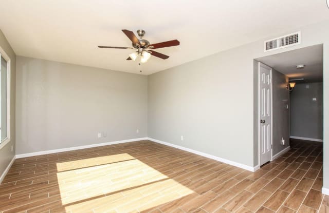 3662 E Bloomfield Rd - 3662 East Bloomfield Road, Phoenix, AZ 85032