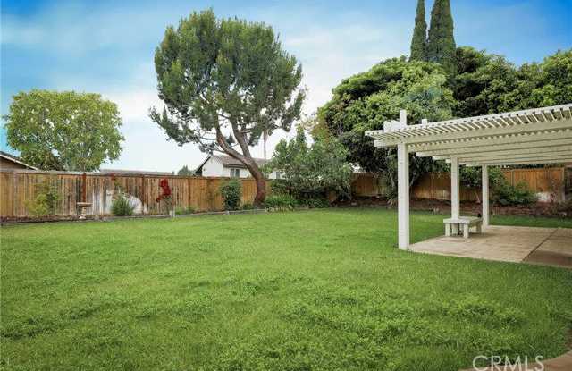 4495 Avenida De La Luz Gallery 3