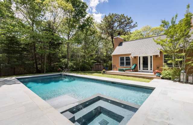4 Neighborhood House Drive Gallery 3