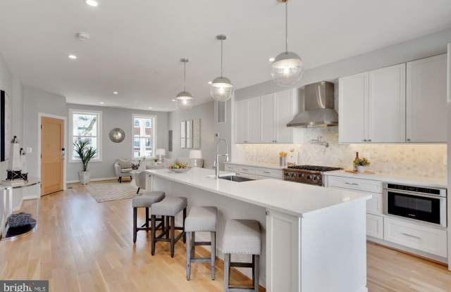 731 PARK Road NW Gallery 4
