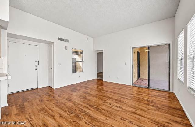 4216 W Pyracantha Drive Gallery 3