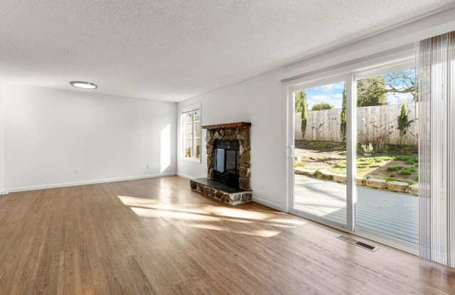 14520 NW Hunters Dr photos photos