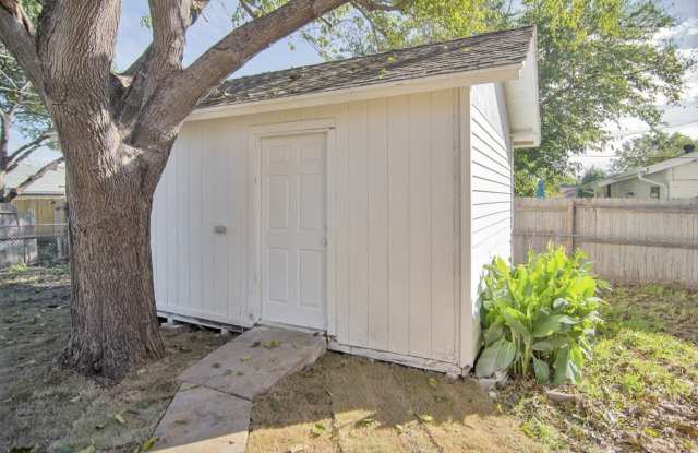 6904 Yorkston Street Gallery 4