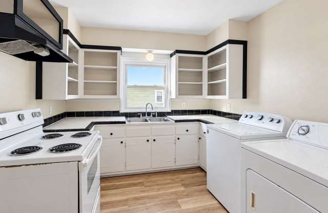 975-977 Rittiner Drive Gallery 3