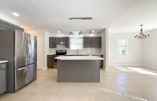1037 Ridgefield Circle Gallery 3