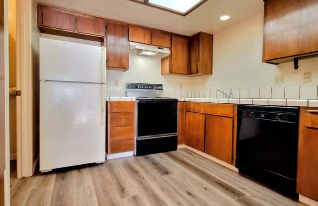 Spacious First Floor 2bd Condo With Laundry In Unit, Pool, Patio,  Carport! - 2461 Sequester Court, San Jose, CA 95133