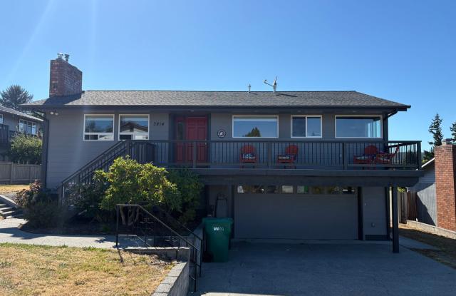 3814 R Avenue - 3814 R Avenue, Anacortes, WA 98221