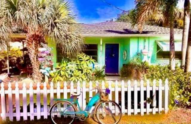 2708 2ND STREET - 2708 2nd Street, Indian Rocks Beach, FL 33785