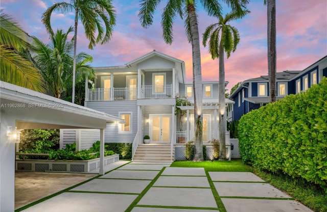 745 NE 77th St photos photos