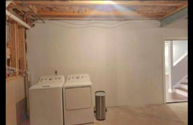 218 Woodley Court Gallery 4