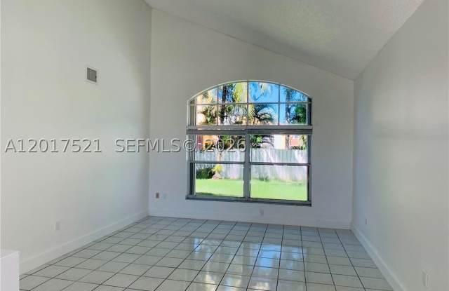 18801 NW 12th St Gallery 4