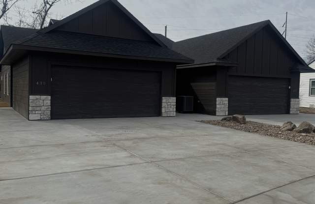 435 West 3rd Street - 1 photos photos