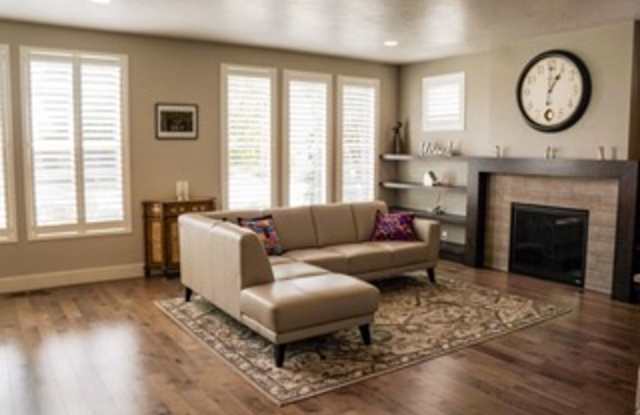 Harris Ranch Home - Trails, River, Downtown Gallery 4