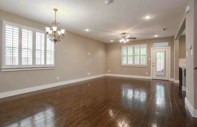 2804 Merrimac Street - 1 Gallery 2