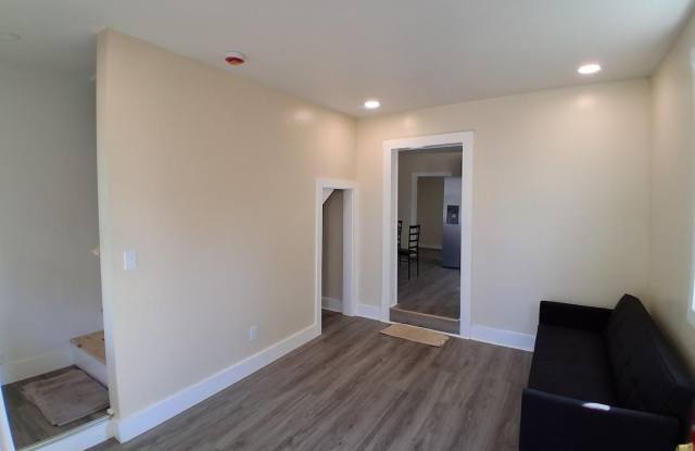 12 Tobacco Lane photos photos