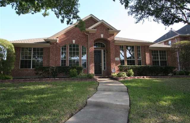 4420 Greenfield Drive Gallery 4