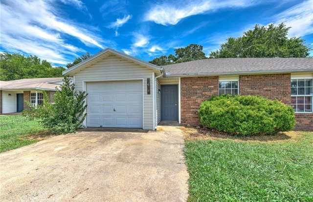 1658  N Boxley  AVE photos photos