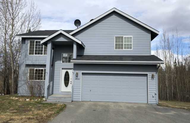 Fabulous 4BR, 3BA home with 2 car garage Gallery 1