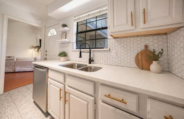 2835 Keller Springs Road Gallery 4