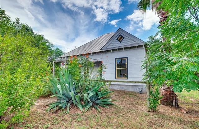 1211 E 13th ST - 1211 East 13th Street, Austin, TX 78702