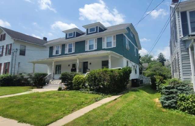 93 Broad St photos photos