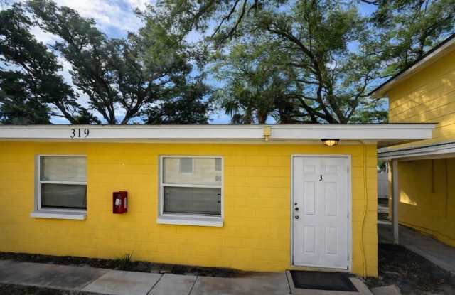 * HALF OFF 1ST MONTH'S RENT WITH 13 MONTH LEASE * photos photos