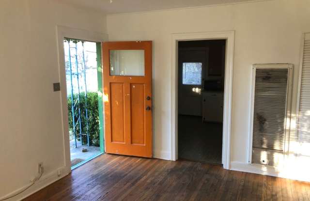 5211 Evans Avenue Gallery 3