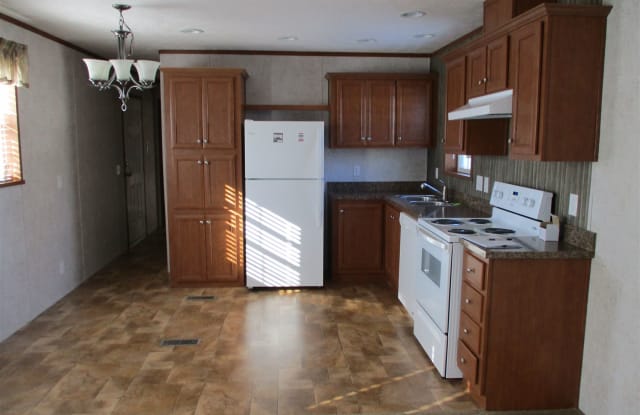 730 Countryside Trailer Ct S - 730 Countryside Trailer Court, Fargo, ND 58103