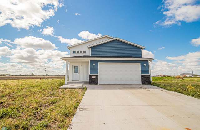 4 bedroom 2 bathroom house photos photos