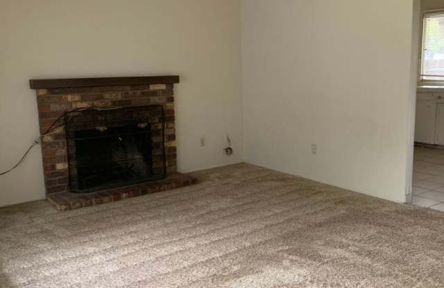 2024 APPLEGATE DRIVE Gallery 3