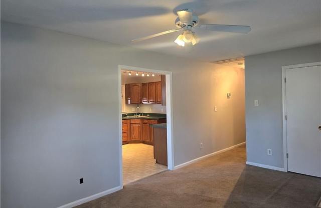 900 Bailey Place Gallery 4