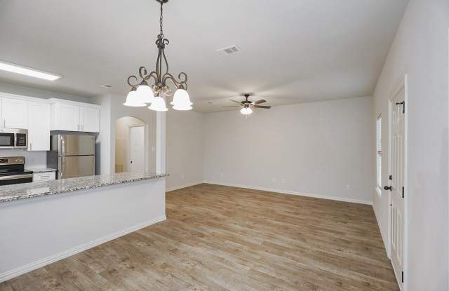 100 N Park Court Gallery 4