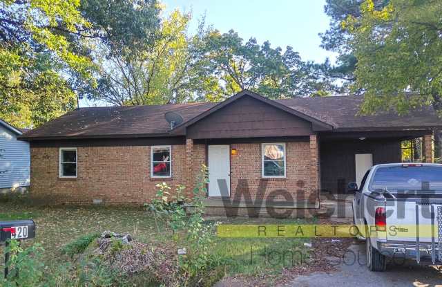 Charming 3-Bed Home with Fenced Yard and Carport photos photos Charming 3-Bed Home with Fenced Yard and Carport photos photos