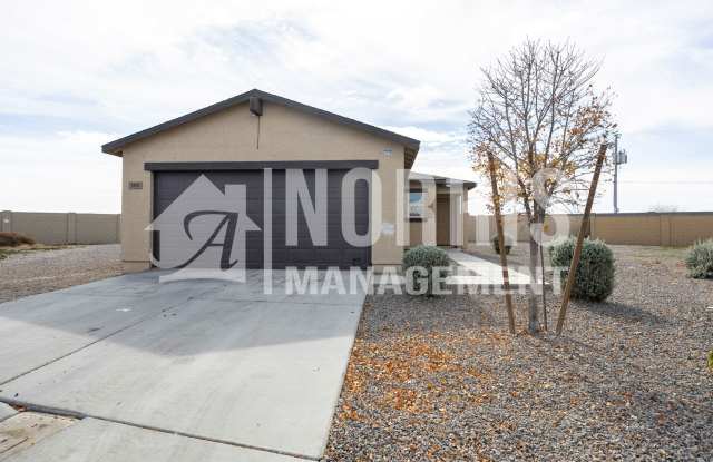 Beautiful Home in Eloy - 300 South Seneca Drive, Eloy, AZ 85131