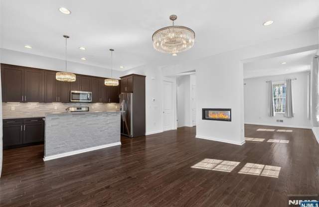 60 Roosevelt Drive photos photos