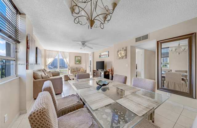 1600 S Ocean Dr photos photos