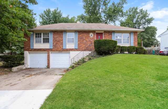 1405 Northeast 76th Street - 1405 Northeast 76th Street, Gladstone, MO 64118 1405 Northeast 76th Street - 1405 Northeast 76th Street, Gladstone, MO 64118