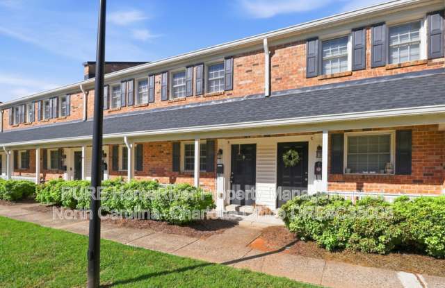 1336 Green Oaks Lane Unit D Gallery 1