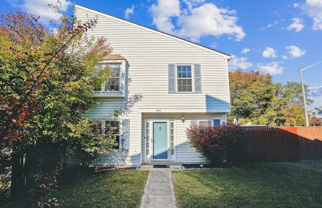 6101-D Hoskins Hollow Cir - 6101 Hoskins Hollow Circle, Centreville, VA 20121