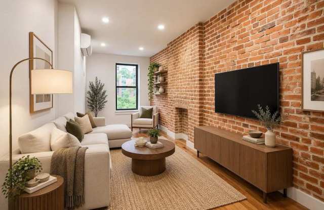 588 Quincy Street Gallery 1