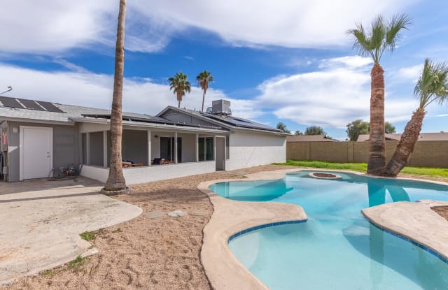 1932 W KIMBERLY Way - 1932 West Kimberly Way, Phoenix, AZ 85080