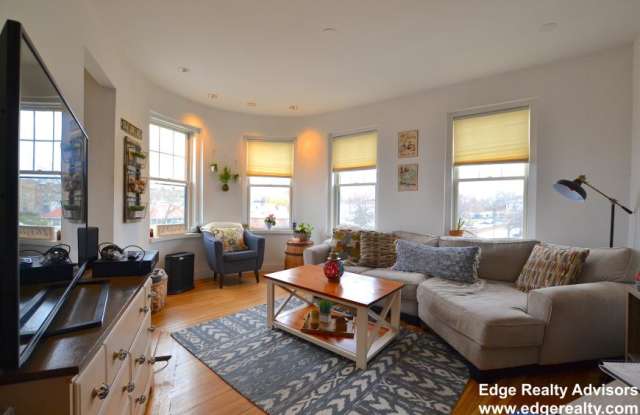 5 Braemore Rd. Gallery 3