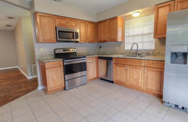1805 Cloverlawn Ave, Orlando, FL 32806 Gallery 2