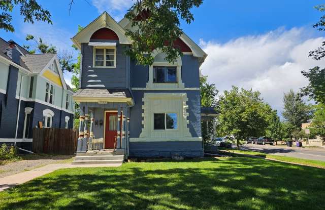 Top Floor Renovated 1 Bed/1 Bath Apartment in Victorian 4-Plex photos photos