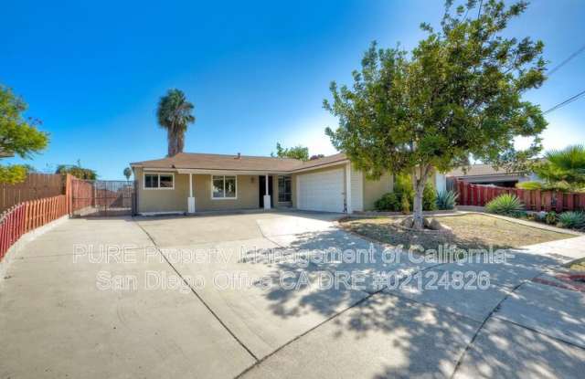 727 Melrose Pl - 727 Melrose Place, Vista, CA 92083