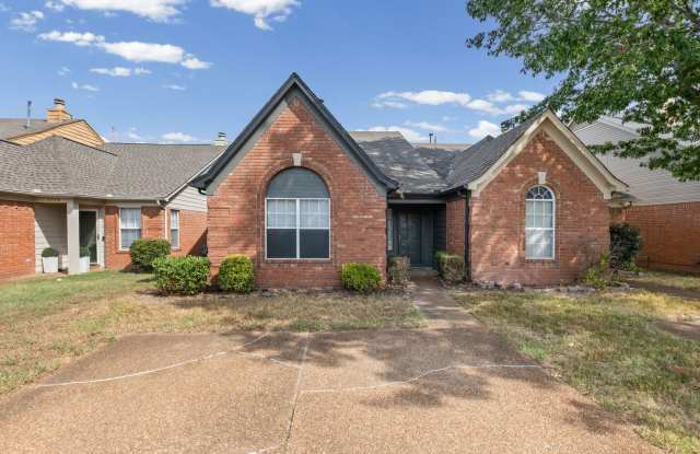 Charming Memphis Home in Desirable 38125 Gallery 1
