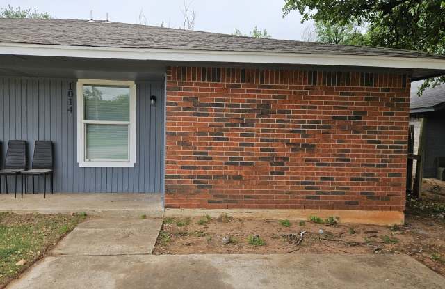 1014 N Spencer Rd photos photos