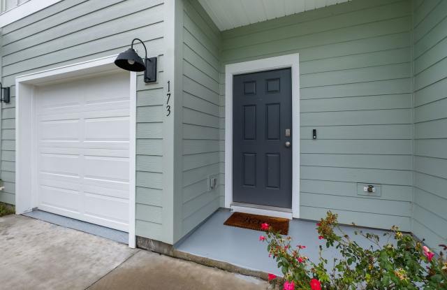 Brand New Construction Townhome in Misting Springs of Crawfordville Gallery 3