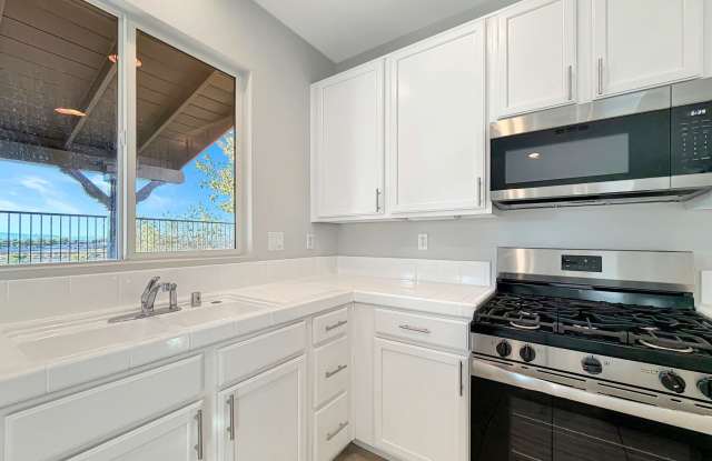 2424 Carolyn Dr Gallery 3